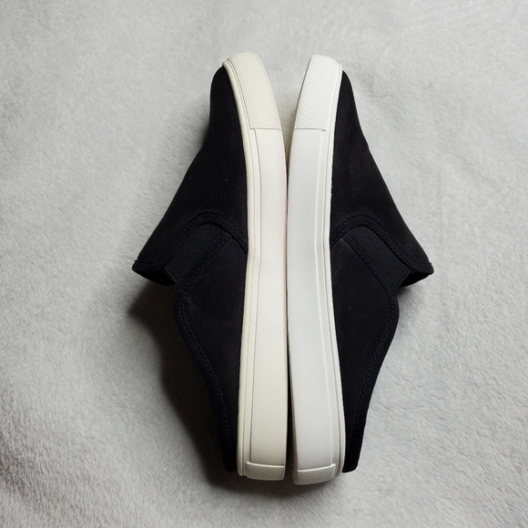Steve Madden Zima Black Suede Slip On Sneakers - Picture 5 of 12